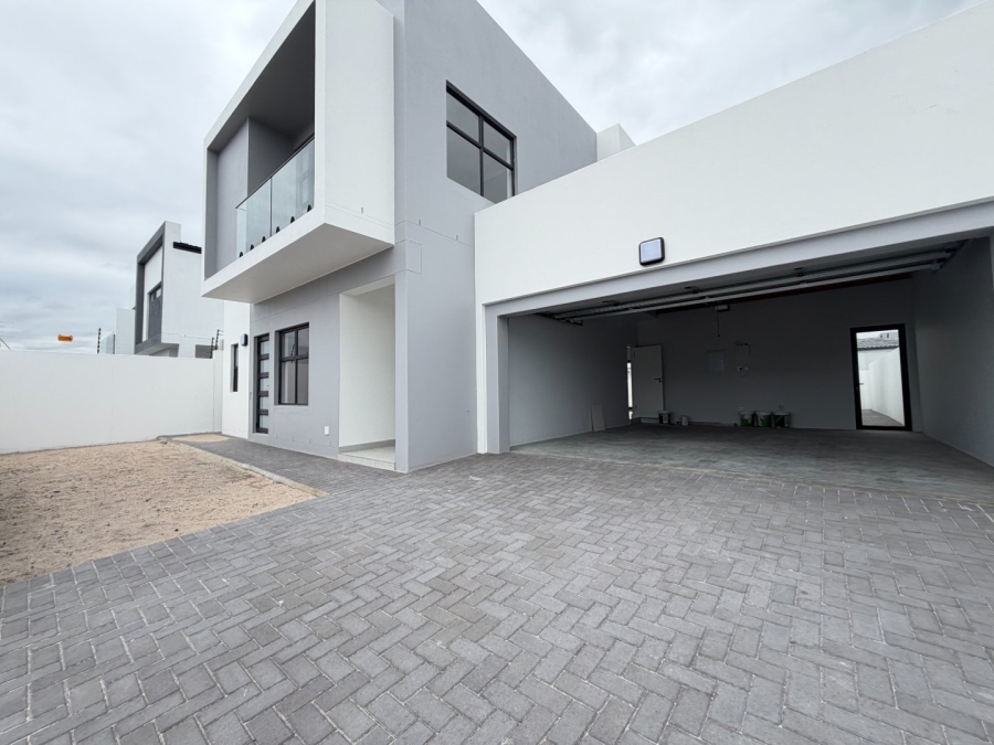 5 Bedroom Property for Sale in Sandown Western Cape